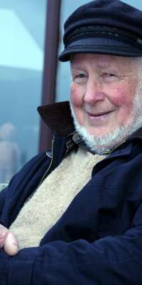 Julian Tudor Hart, British doctor., dies at age 91
