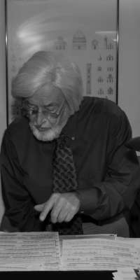 Carmino Ravosa, American composer and lyricist., dies at age 85