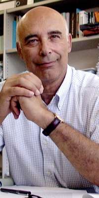 Guido Altarelli, Italian theoretical physicist., dies at age 74