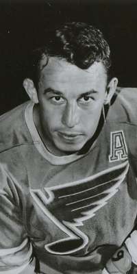 Jimmy Roberts, Canadian ice hockey player (Montreal Canadiens, dies at age 75