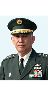 Eiji Kimizuka, Japanese general, dies at age 63