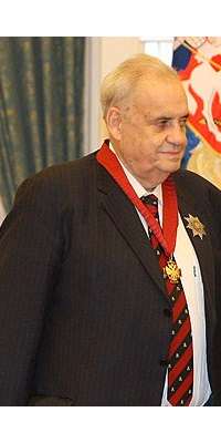 Eldar Ryazanov, lung and heart failure, dies at age 88