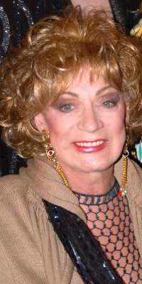 Holly Woodlawn, Puerto Rican actress and Warhol superstar., dies at age 69