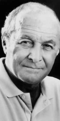 Robert Loggia, American actor. , dies at age 85