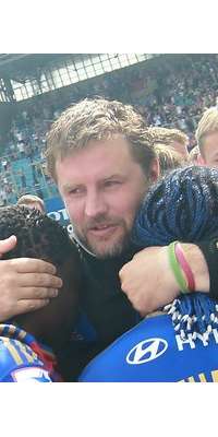 Sergey Shustikov, Russian football player (FC Torpedo Moscow)., dies at age 45