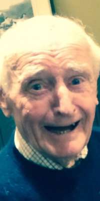 Davy Walsh, Irish footballer., dies at age 92