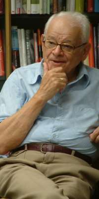 Jules Schelvis, Dutch historian and Holocaust survivor., dies at age 95