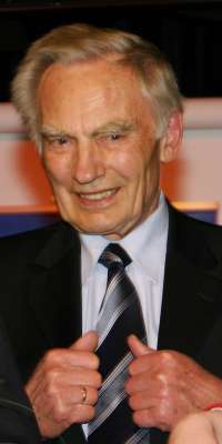Georg Kronawitter, German politician, dies at age 88