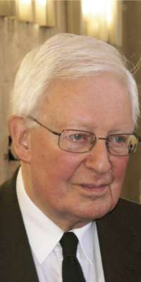 Adolph Cornelis van Bruggen, Dutch malacologist., dies at age 86