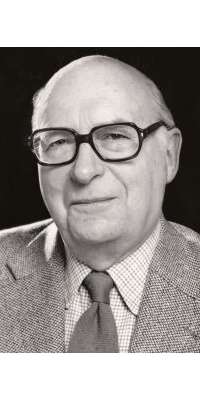Victor P. Whittaker, British biochemist., dies at age 97