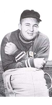 Bill Glassford, American football player and coach., dies at age 102