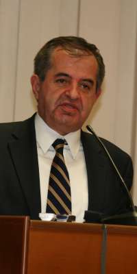 Giorgos Pavlidis, Greek politician, dies at age 60