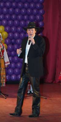 Biser Kirov, Bulgarian pop singer., dies at age 74