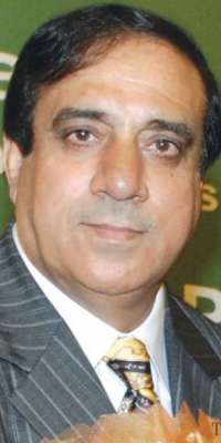 Jehangir Bader, Pakistani politician., dies at age 72