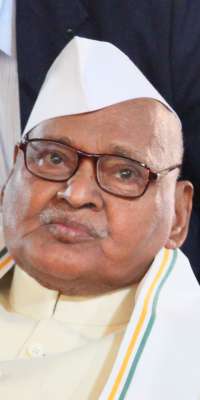 Ram Naresh Yadav, Indian politician, dies at age 90
