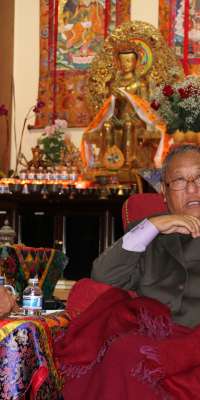 Gelek Rimpoche, Tibetan-American Buddhist teacher. , dies at age 77