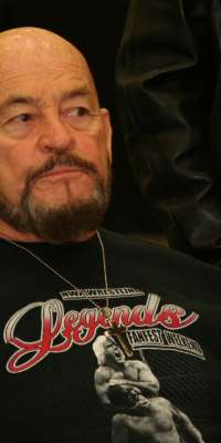 Ivan Koloff, 74, dies at age 74