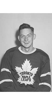 Johnny McCormack, Canadian ice hockey player (Toronto Maple Leafs)., dies at age 91