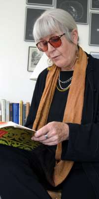 Joanne Kyger, American poet, dies at age 82