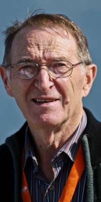 Roger Pingeon, French road bicycle racer., dies at age 77