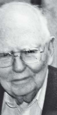 Dennis F. Kinlaw, American academic, dies at age 94