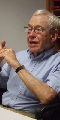 Hubert Dreyfus, American philosopher., dies at age 87
