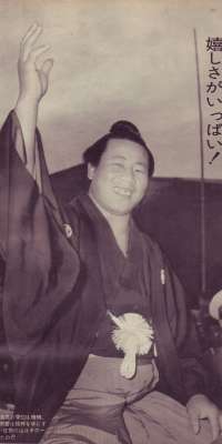Sadanoyama Shinmatsu, Japanese sumo wrestler, dies at age 79