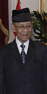 Abdul Halim of Kedah, Malaysian sultan., dies at age 89