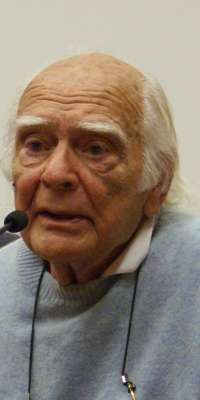 Antonio Isasi-Isasmendi, Spanish film director and producer., dies at age 90