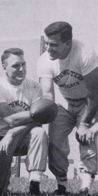 Ara Parseghian, American football player and coach (University of Notre Dame)., dies at age 94