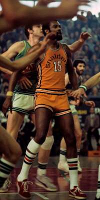 Jim McDaniels, American basketball player., dies at age 69