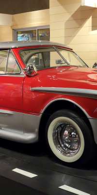 Joe Bailon, American car customizer., dies at age 94