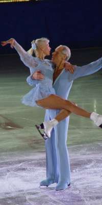Ludmila Belousova, Russian Olympic pair skater., dies at age 81