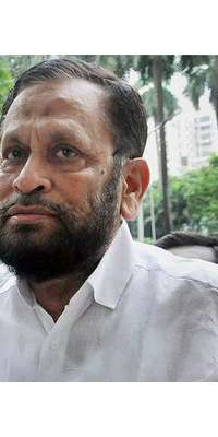 Sultan Ahmed, Indian politician, dies at age 64