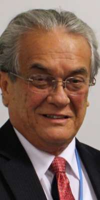 Tony deBrum, 71/2, dies at age 71