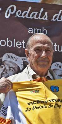 Vicente Iturat, Spanish racing cyclist., dies at age 88