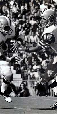 Andy Hopkins, American football player., dies at age 67