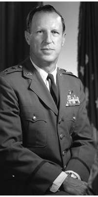 Edward B. Giller, American Major General in the United States Air Force., dies at age 99