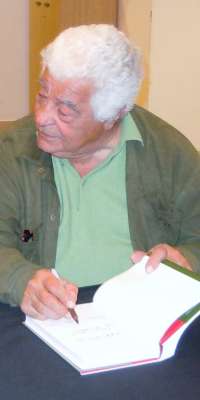 Antonio Carluccio, Italian chef, dies at age 80