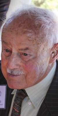 Charles E. Merrill Jr., American educator, dies at age 97