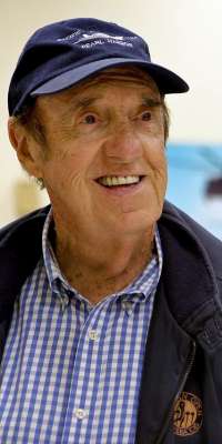 Jim Nabors, American actor (Gomer Pyle, dies at age 87