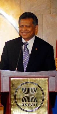 Surin Pitsuwan, Thailand diplomat. Former Minister of Foreign Affairs and Secretary General of , dies at age 68