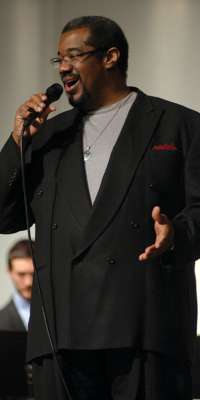 Kevin Mahogany, American jazz singer., dies at age 59