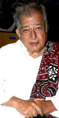 Shashi Kapoor, Indian actor (Deewaar)., dies at age 79