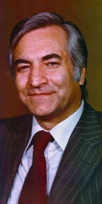 Abbas Amir-Entezam, Iranian politician and political prisoner, dies at age 85