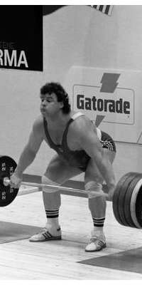 Aleksandr Kurlovich, Soviet/Belarusian weightlifter, dies at age 56