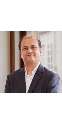 Anant Bajaj, Indian businessman (Bajaj Electricals), dies at age 41