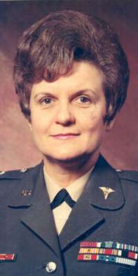 Anna Mae Hays, American military officer and nurse, dies at age 97