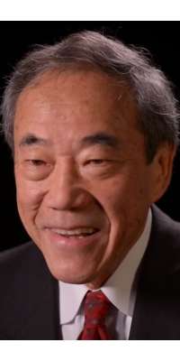 Charles Wang, Chinese-born American businessman and philantropist, dies at age 74