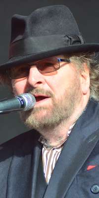 Chas Hodges, British musician (Chas & Dave), dies at age 74